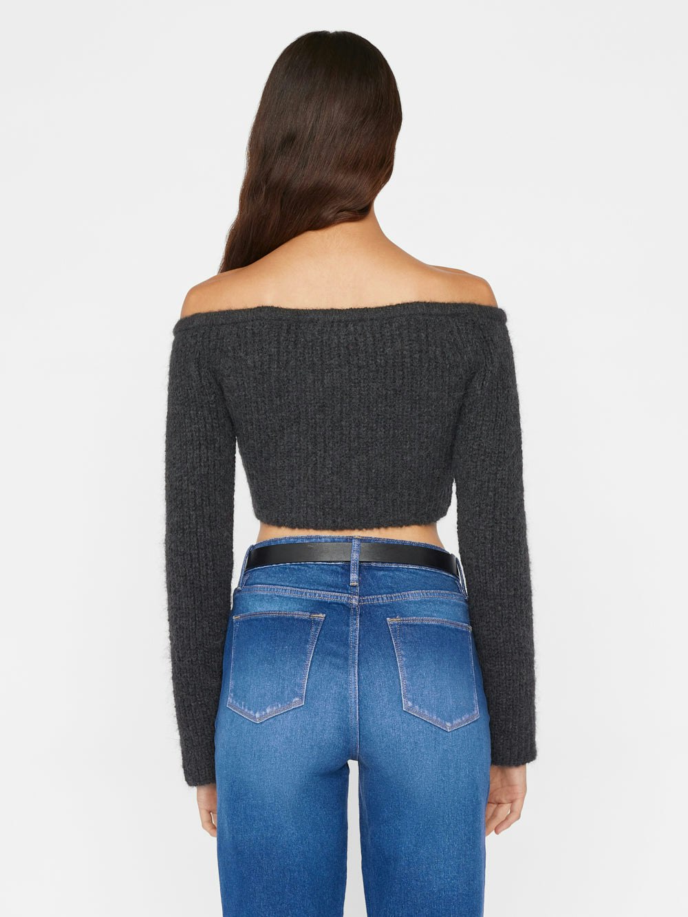 sweater back view alt:fit2